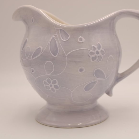 A sauce boat, gravy boat, or saucière light blue - Picture 5 of 10